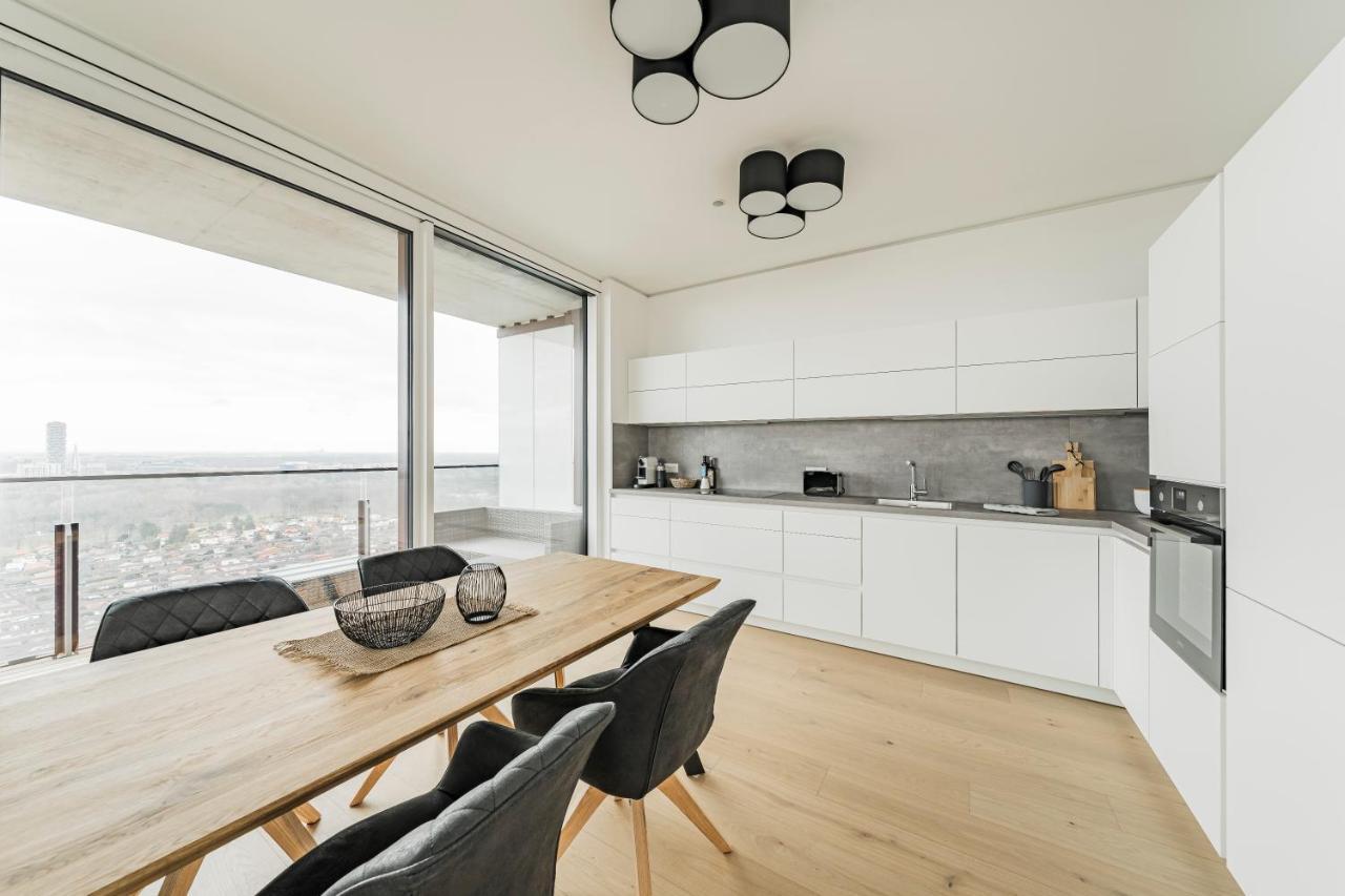 Diamondview Luxury Apartments Wina Bagian luar foto