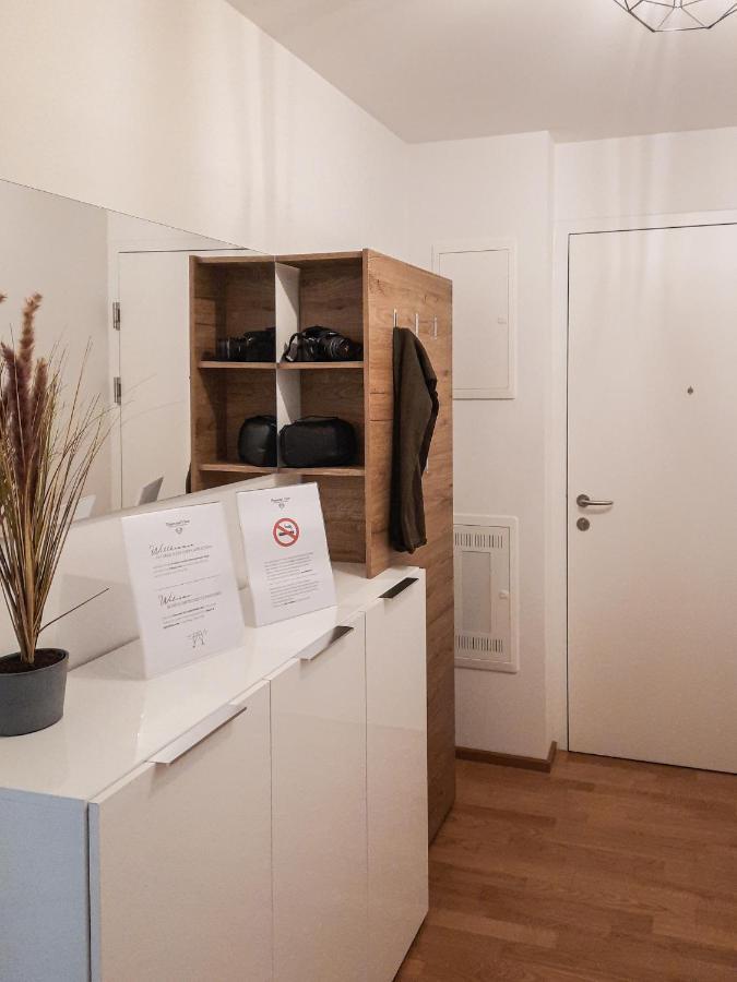 Diamondview Luxury Apartments Wina Bagian luar foto