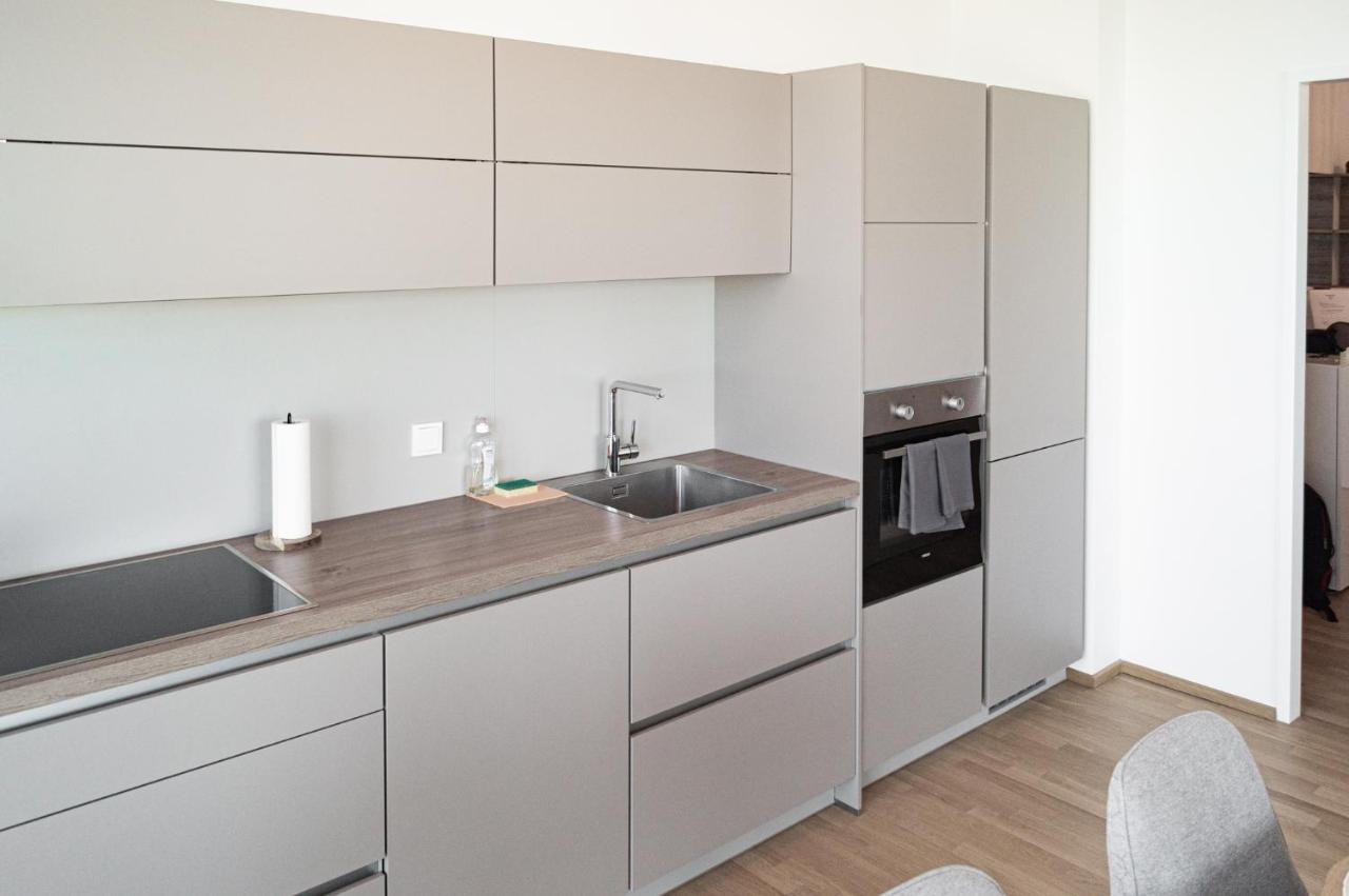 Diamondview Luxury Apartments Wina Bagian luar foto