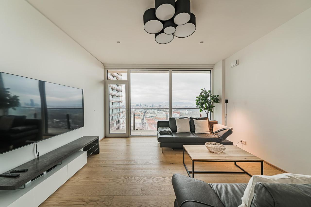Diamondview Luxury Apartments Wina Bagian luar foto