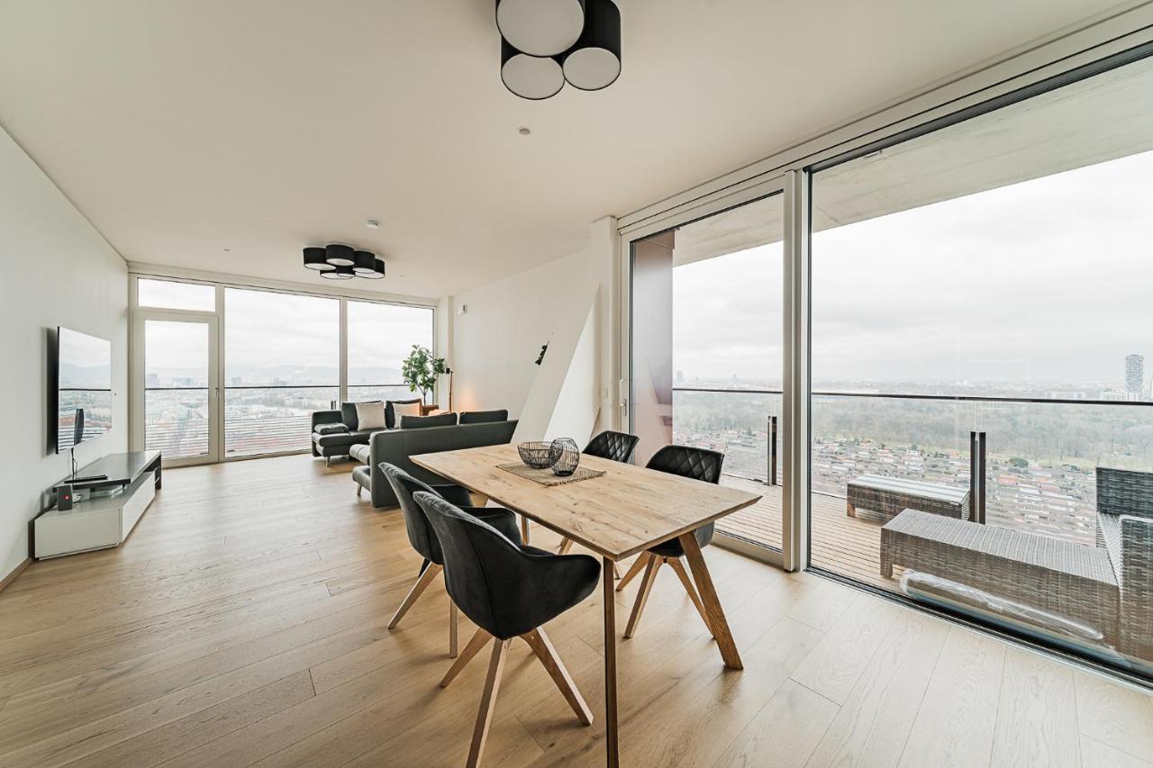 Diamondview Luxury Apartments Wina Bagian luar foto